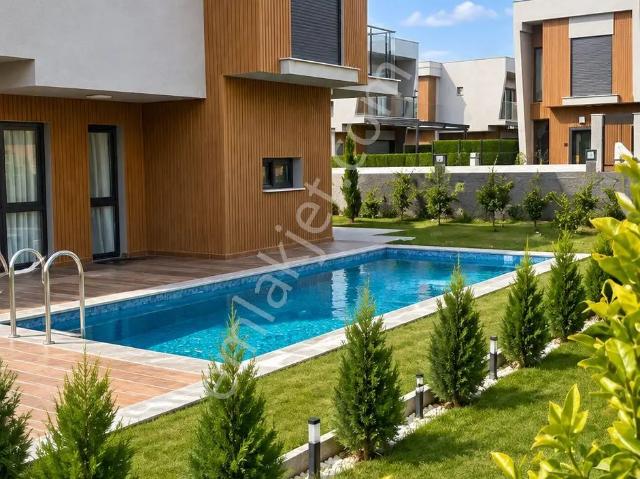 Davutlar Mahallesi, Kuşadası içerisinde satılık Villa
