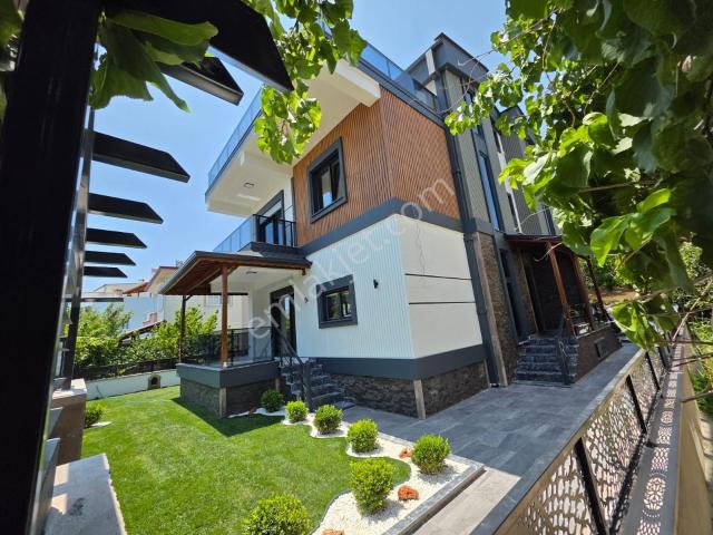 Edremit, Balikesir içerisinde satılık Villa