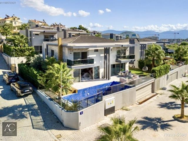 Kuşadasi, Aydin içerisinde satılık Villa