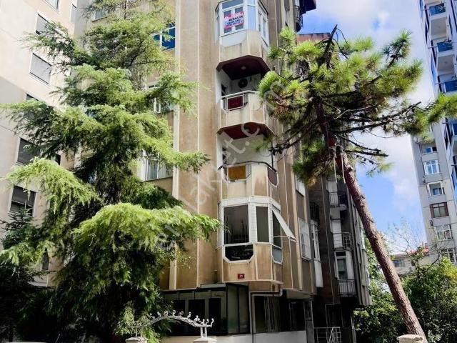 Kadiköy, İstanbul içerisinde kiralık mülk