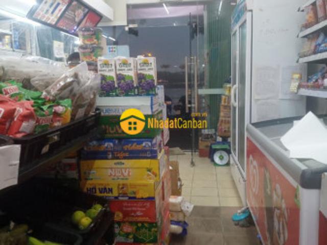 Nhà mặt phố bán