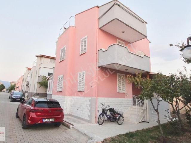 Dikili, İzmir içerisinde satılık Villa