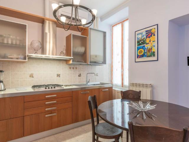 Appartamento in affitto a Imperia, Liguria
