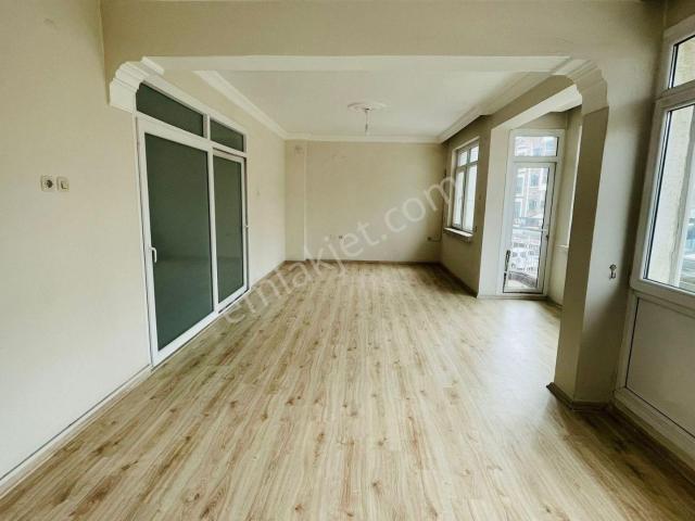 Karabağlar, İzmir içerisinde kiralık mülk