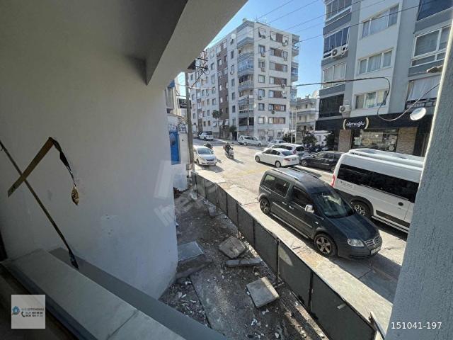 Karabağlar, İzmir içerisinde satılık Dükkan