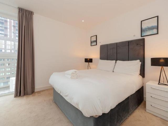 Apartment for rent in Nine Elms, Greater London
