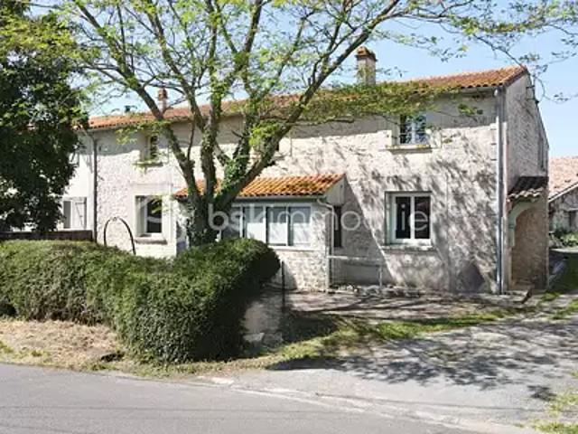 Maison vente à Saint-agnant
