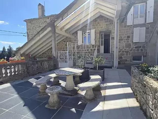 Appartement location à Saint-Agrève, Ardèche