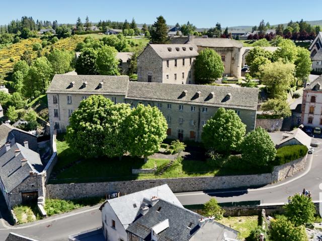 Propriété vente à Saint-alban-sur-limagnole
