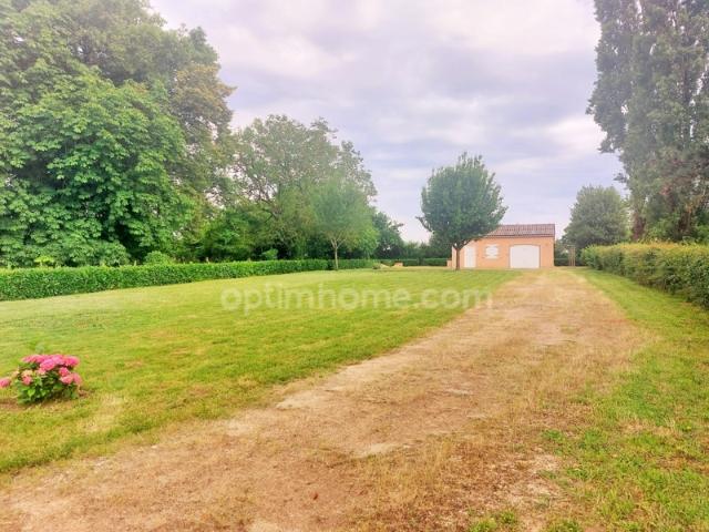 Terrain vente à Cosne-Cours-sur-Loire, Saint-amand-en-puisaye