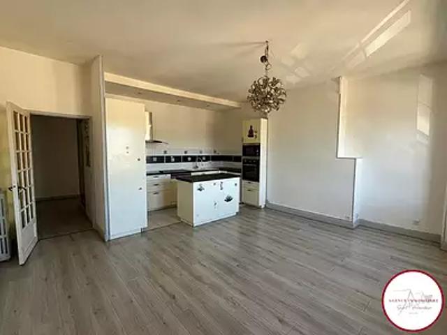 Appartement vente à Saint-Amand-Montrond, Saint-amand-montrond