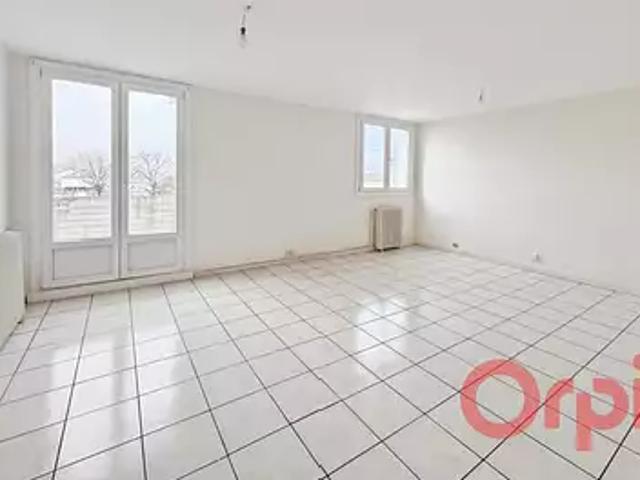 Appartement vente à Saint-Amand-Montrond, Saint-amand-montrond