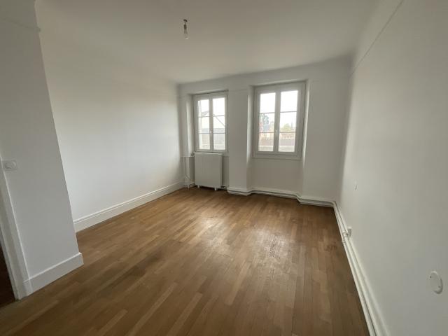 Maison location à Le Cluzeau, Meillant