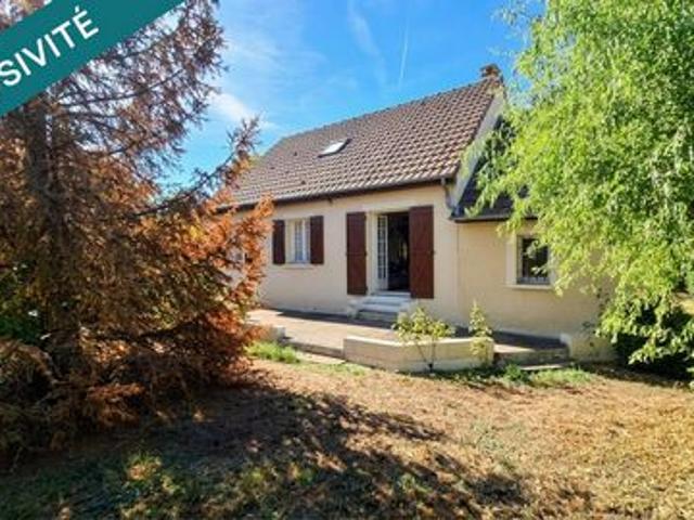 Villa vente à Saint-Amand-Montrond, Cher