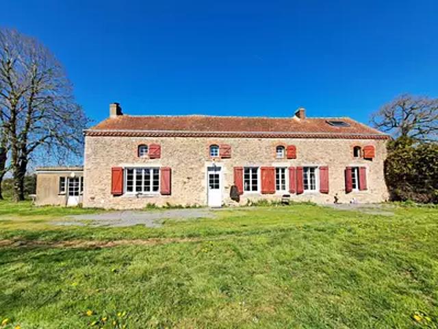 Maison vente à Bressuire, Saint-amand-sur-sèvre
