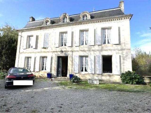 Maison vente à Confolens, Coulonges