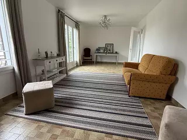 Maison vente à Bourges, Saint-ambroix