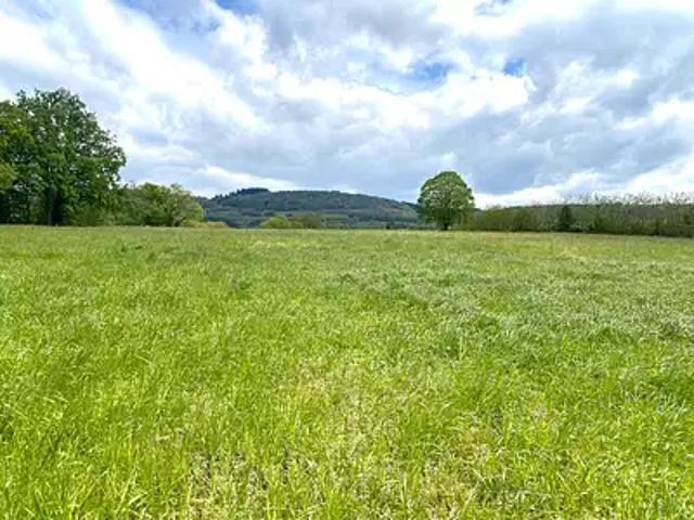 Terrain vente à Lons-le-Saunier, Saint-amour