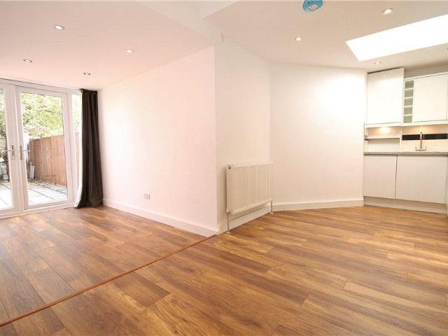 House for rent in London Borough of Ealing, Greater London