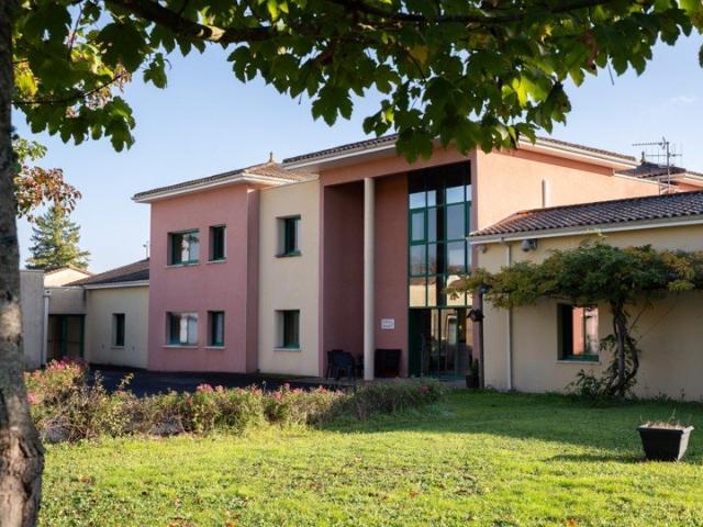 Appartement vente à Confolens, Saint-angeau