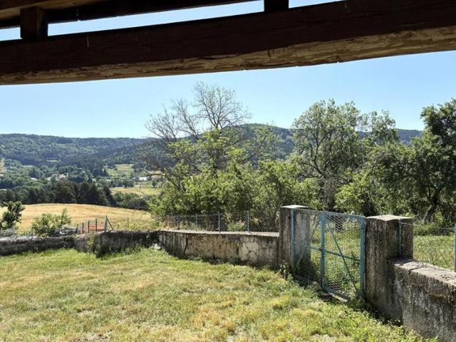 Maison vente à Ambert, Saint-anthème