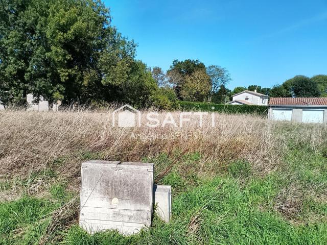 Terrain vente à France métropolitaine, Saint-caprais-de-blaye