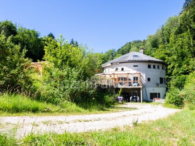 Maison vente à Chambéry, Saint-cassin