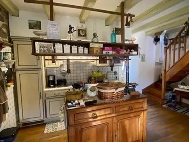 Maison vente à Mauriac, Saint-chamant