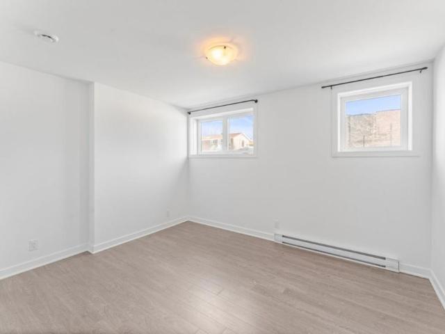 Apartment for rent in Saint-charles-borromée, Quebec