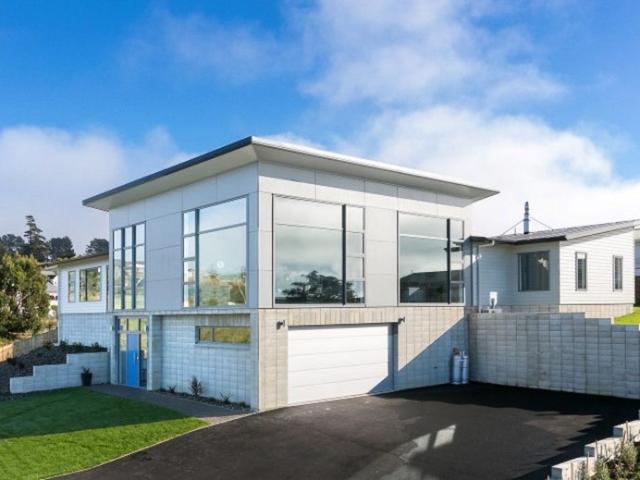 House for rent in Otakou