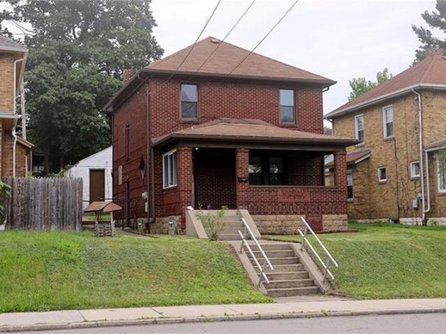 House for sale in Clairton