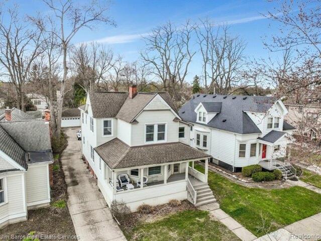 House for sale in Grosse Pointe