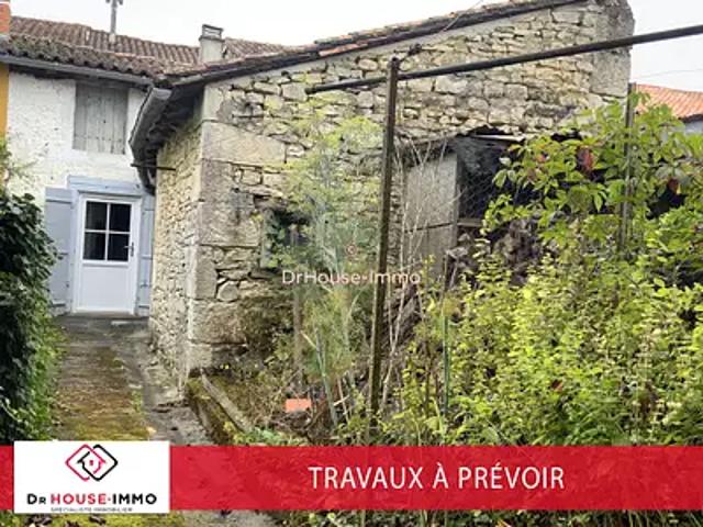Maison vente à Confolens, Saint-claud