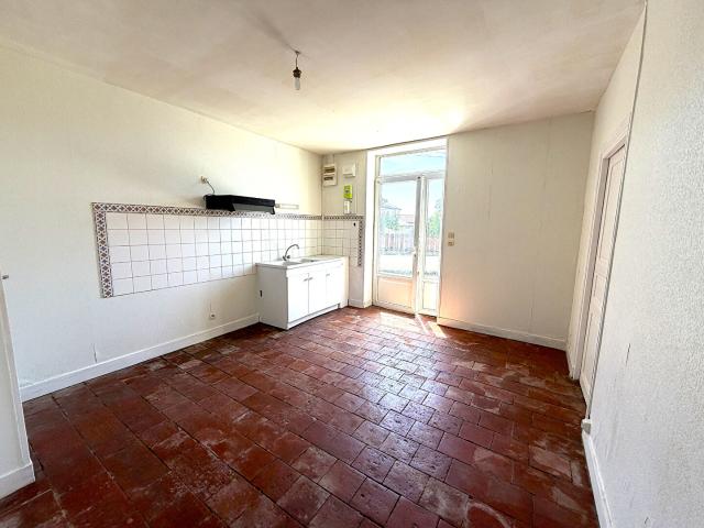 Maison vente à Confolens, Saint-claud
