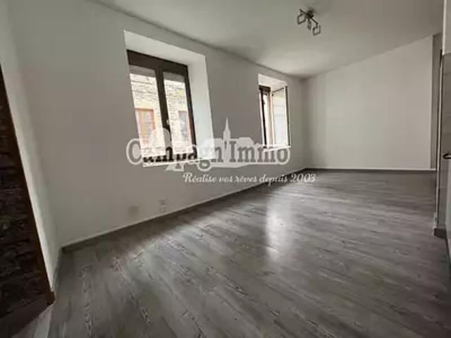 Appartement location à Les Verchères, Saint-Clément-sur-Valsonne