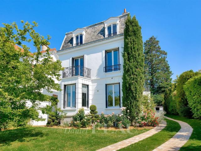 Maison vente à Nanterre, Saint-cloud