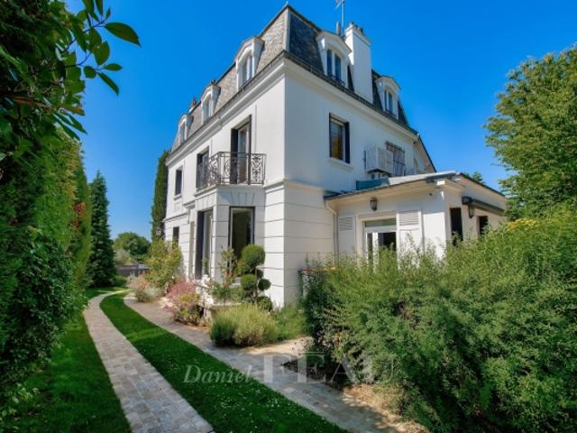 Maison vente à Nanterre, Saint-cloud