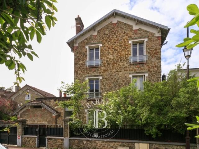 Maison vente à Nanterre, Saint-cloud