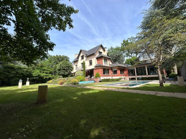 Maison vente à Nanterre, Saint-cloud