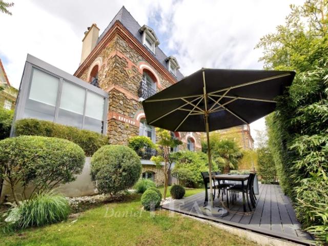 Maison vente à Nanterre, Saint-cloud