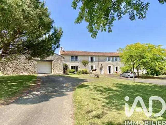 Maison vente à Fontenay-le-Comte, Saint-cyr-des-gâts