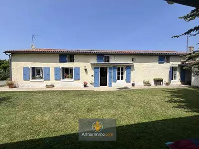 Maison vente à La Rochelle, Saint-cyr-du-doret