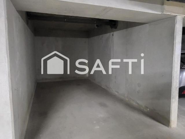 Garage vente à Arrondissement de Toulon, Saint-cyr-sur-mer