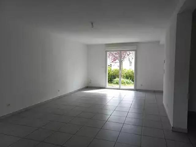 Maison location à Saint-Denis-de-l'Hôtel, Loiret