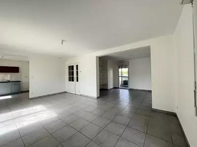 Maison location à Saint-Denis-de-l'Hôtel, Loiret