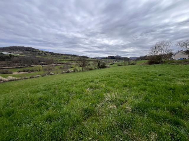 Terrain vente à Issoire, Auvergne-Rhône-Alpes