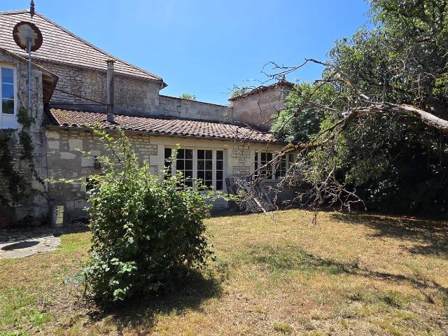 Maison vente à Jonzac, Saint-dizant-du-gua