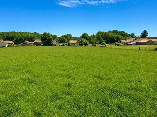Terrain vente à Nontron, Nouvelle-Aquitaine