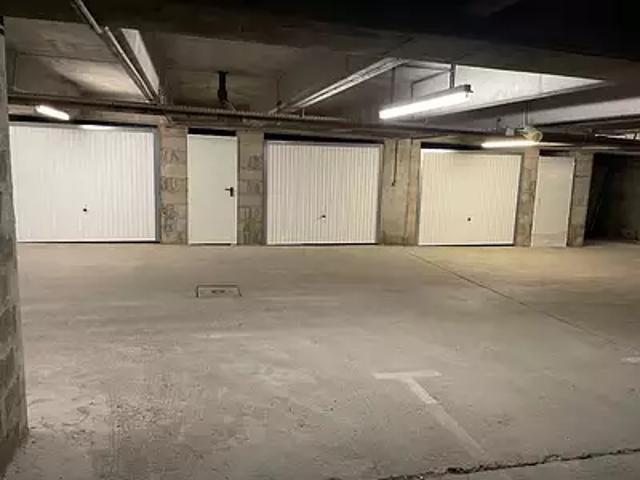 Garage vente à Saint-Étienne, Saint-etienne