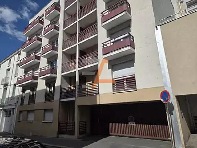 Garage vente à Saint-Étienne, Saint-etienne